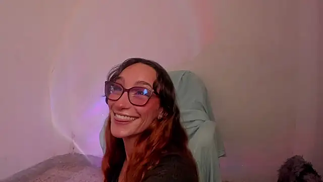 Snapshot of _lh_ chatting on 12-19-25, 03:30 lh online show from 12-19-25, 03:30