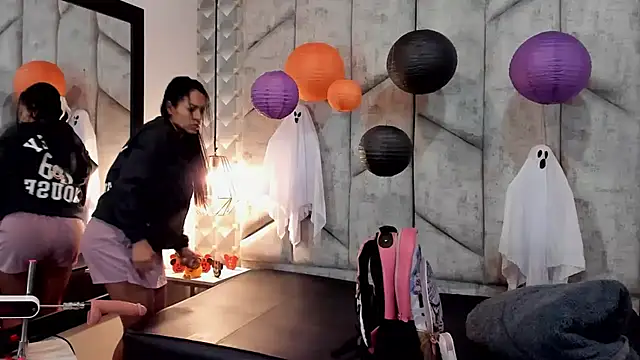 NiicolleMiller online show from 10-30-25, 11:33