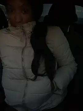 Snapshot of Iceblanca chatting on 01-25-25, 11:55 Iceblanca online show from 01-25-25, 11:55