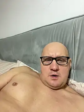 Snapshot of vanjbi45 chatting on 01-06-25, 06:25 vanjbi45 online show from 01-06-25, 06:25