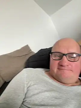 Snapshot of vanjbi45 chatting on 01-26-25, 11:50 vanjbi45 online show from 01-26-25, 11:50