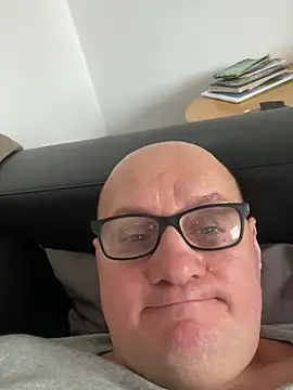 Snapshot of vanjbi45 chatting on 02-02-25, 12:24 vanjbi45 online show from 02-02-25, 12:24