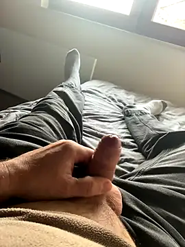 Snapshot of vanjbi45 chatting on 12-03-25, 02:26 vanjbi45 online show from 12-03-25, 02:26