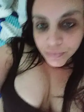 Snapshot of CRUELLAXX chatting on 07-23-26, 02:09 CRUELLAXX online show from 07-23-26, 02:09