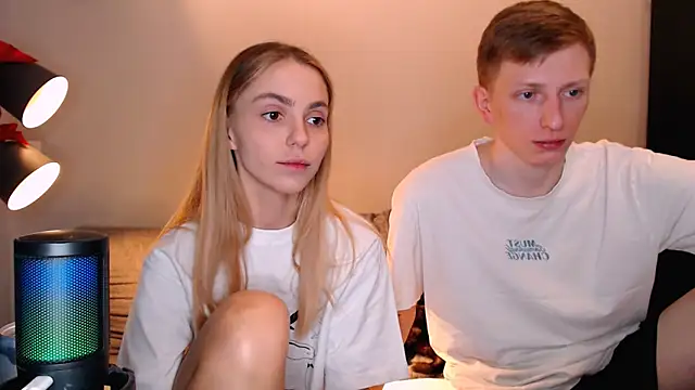 juliaanddima online show from 11-17-25, 09:20