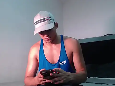 Snapshot of angel_sensual95 chatting on 07-01-26, 04:36 angel sensual95 online show from 07-01-26, 04:36