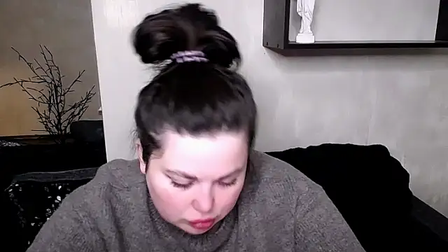 Emily Mo online show from 11-09-25, 06:44