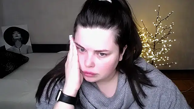 Emily Mo online show from 04-01-26, 05:52