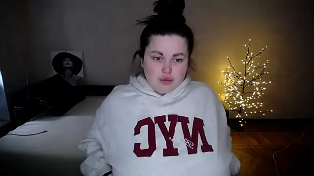 Emily Mo online show from 04-17-26, 06:05