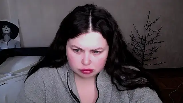 Emily Mo online show from 04-21-26, 05:47