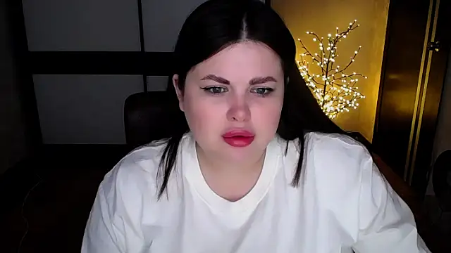 Snapshot of Emily_Mo chatting on 07-08-26, 06:07 Emily Mo online show from 07-08-26, 06:07