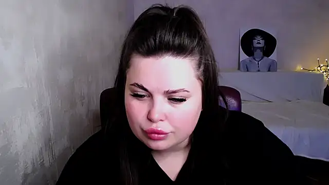 Snapshot of Emily_Mo chatting on 08-05-26, 07:44 Emily Mo online show from 08-05-26, 07:44