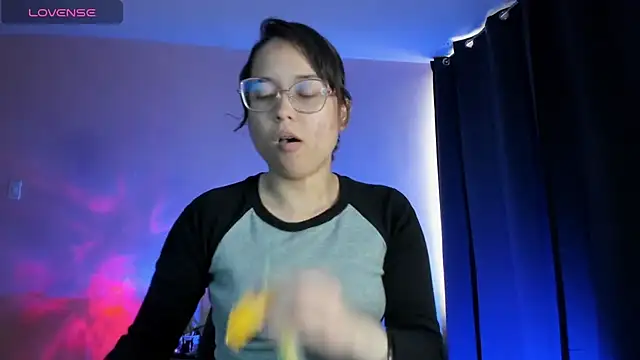 Snapshot of shantalc3rezo chatting on 11-07-25, 08:31 shantalc3rezo online show from 11-07-25, 08:31