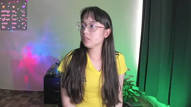 Snapshot of shantalc3rezo chatting on 11-18-25, 08:24 shantalc3rezo online show from 11-18-25, 08:24