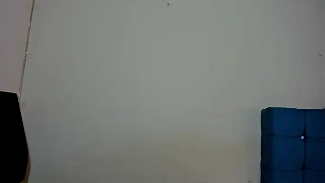 Snapshot of sweet1Girl chatting on 10-27-25, 02:21 sweet1Girl online show from 10-27-25, 02:21