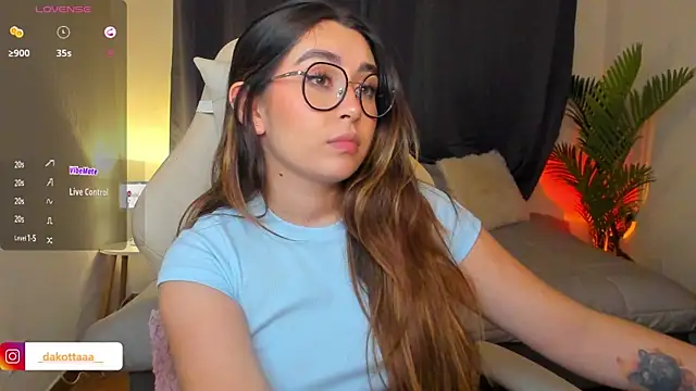 dakottaa  online show from 04-21-26, 12:01