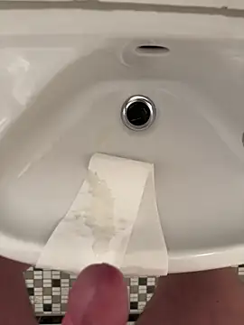 Snapshot of Adis1984Ger chatting on 02-17-25, 11:20 Adis1984Ger online show from 02-17-25, 11:20