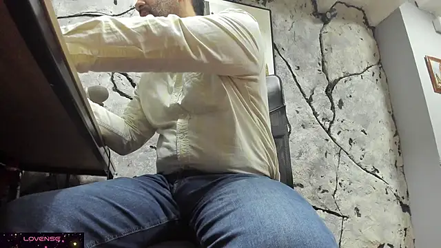 Maxi TheBigDaddy online show from 11-20-25, 01:22