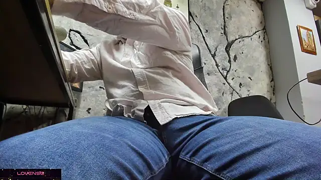 Maxi TheBigDaddy online show from 12-18-25, 12:55