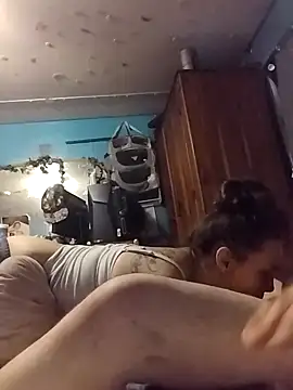 Thicknjuicy1986 online show from 10-08-25, 12:58