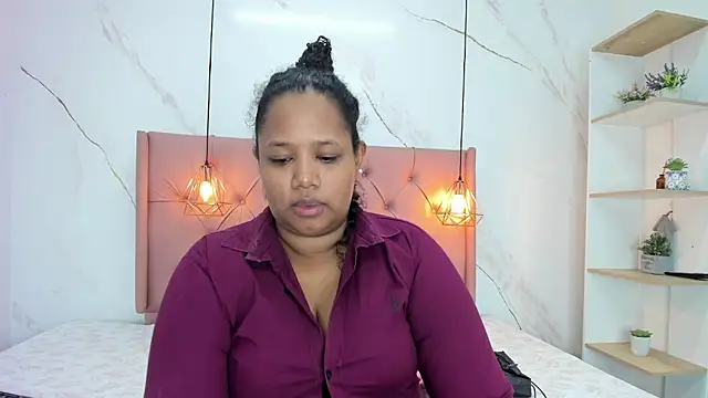 Snapshot of Belle_Brunette chatting on 05-23-26, 12:20 Belle Brunette online show from 05-23-26, 12:20