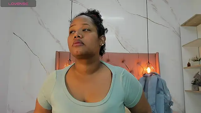Snapshot of Belle_Brunette chatting on 06-14-26, 12:51 Belle Brunette online show from 06-14-26, 12:51