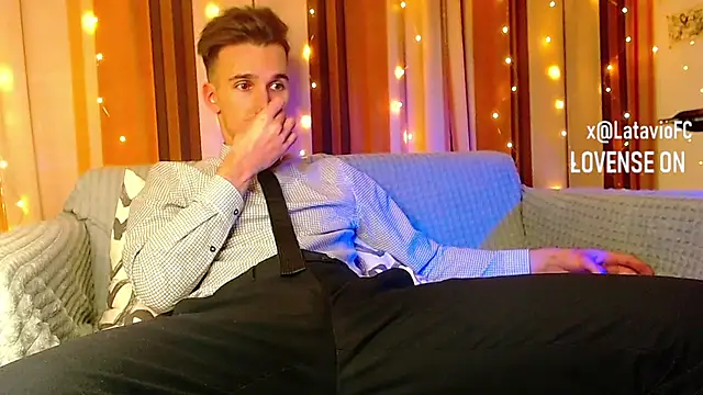 Midnighter  online show from 12-14-25, 05:29