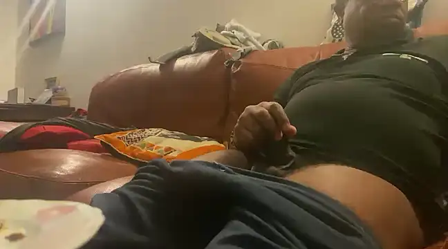 Snapshot of okaono20 chatting on 01-05-25, 09:36 okaono20 online show from 01-05-25, 09:36