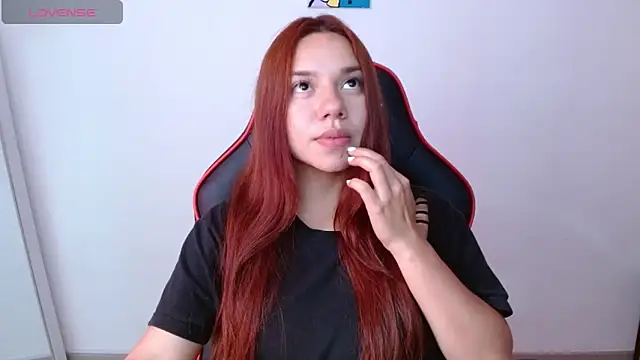 Snapshot of samantha_tattu chatting on 03-18-25, 08:04 samantha tattu online show from 03-18-25, 08:04