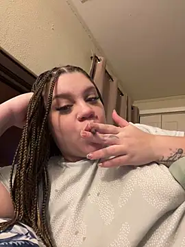 Snapshot of QueenNuttCollector chatting on 01-30-25, 01:33 QueenNuttCollector online show from 01-30-25, 01:33