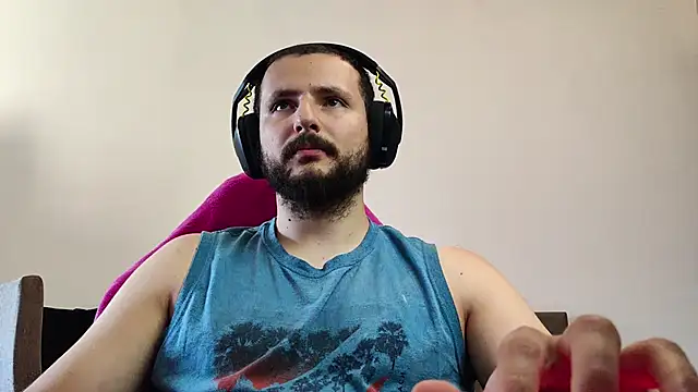 Snapshot of iurytx chatting on 10-23-25, 11:42 iurytx online show from 10-23-25, 11:42