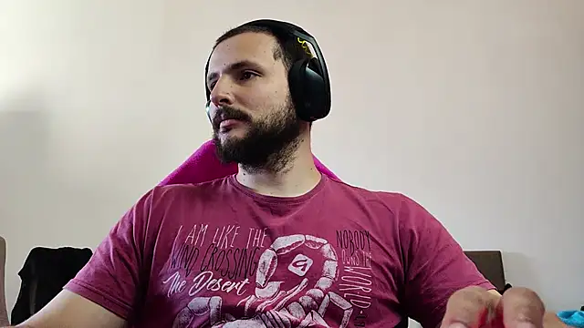 Snapshot of iurytx chatting on 10-24-25, 11:50 iurytx online show from 10-24-25, 11:50