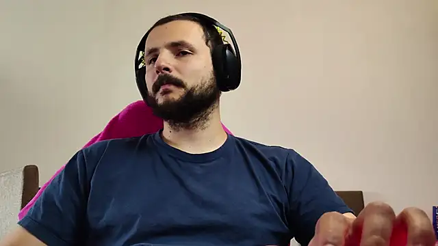 Snapshot of iurytx chatting on 10-26-25, 04:46 iurytx online show from 10-26-25, 04:46