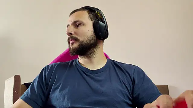 Snapshot of iurytx chatting on 10-27-25, 12:09 iurytx online show from 10-27-25, 12:09