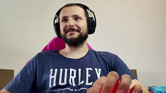 Snapshot of iurytx chatting on 10-29-25, 03:14 iurytx online show from 10-29-25, 03:14