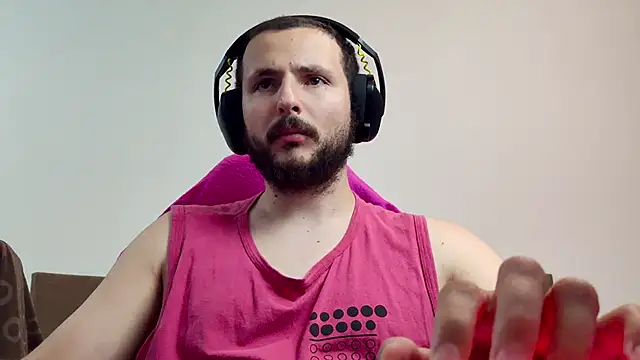 Snapshot of iurytx chatting on 10-31-25, 12:22 iurytx online show from 10-31-25, 12:22