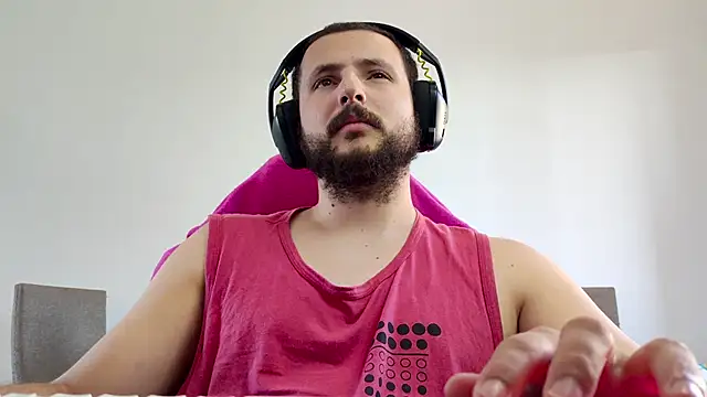 Snapshot of iurytx chatting on 11-01-25, 06:10 iurytx online show from 11-01-25, 06:10