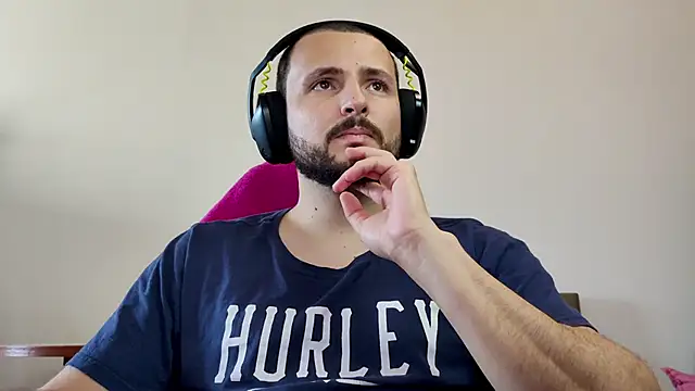 Snapshot of iurytx chatting on 11-14-25, 11:31 iurytx online show from 11-14-25, 11:31