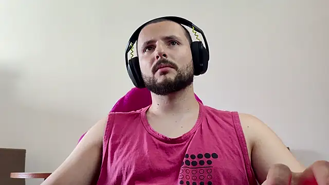 Snapshot of iurytx chatting on 11-15-25, 12:13 iurytx online show from 11-15-25, 12:13