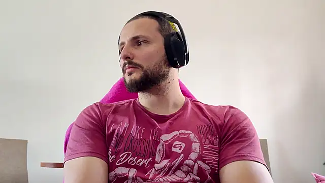 Snapshot of iurytx chatting on 11-21-25, 05:33 iurytx online show from 11-21-25, 05:33