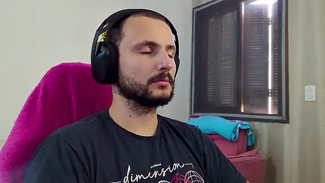 Snapshot of iurytx chatting on 02-05-26, 11:59 iurytx online show from 02-05-26, 11:59