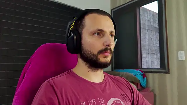 Snapshot of iurytx chatting on 02-15-26, 10:06 iurytx online show from 02-15-26, 10:06