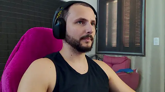 Snapshot of iurytx chatting on 03-05-26, 04:58 iurytx online show from 03-05-26, 04:58