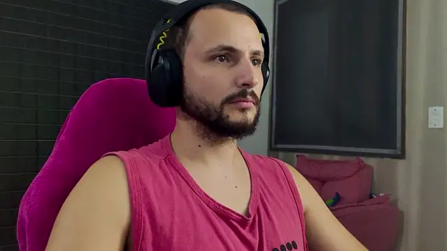 Snapshot of iurytx chatting on 03-13-26, 07:37 iurytx online show from 03-13-26, 07:37