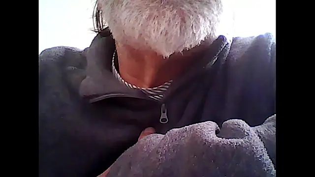 xcimeru online show from 10-29-25, 03:58