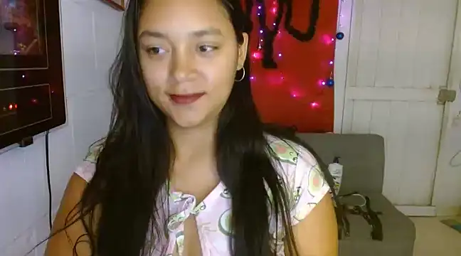 Snapshot of Chiara_petterson chatting on 12-20-24, 05:25 Chiara petterson online show from 12-20-24, 05:25