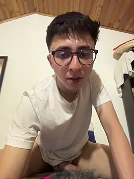 CamiRojas boy online show from 03-12-26, 03:45