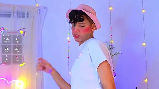 Ariel Femboy  online show from 10-03-25, 03:14