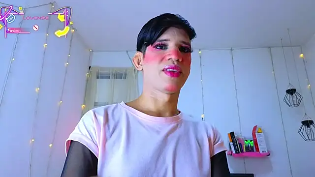 Ariel Femboy  online show from 01-17-26, 05:34