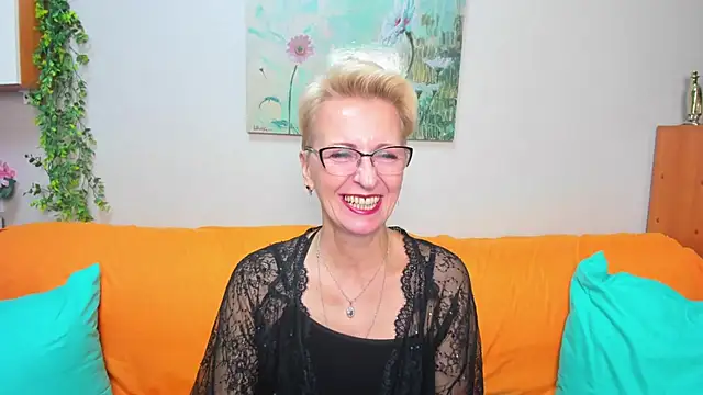 iamyourdream89 online show from 10-24-25, 11:39